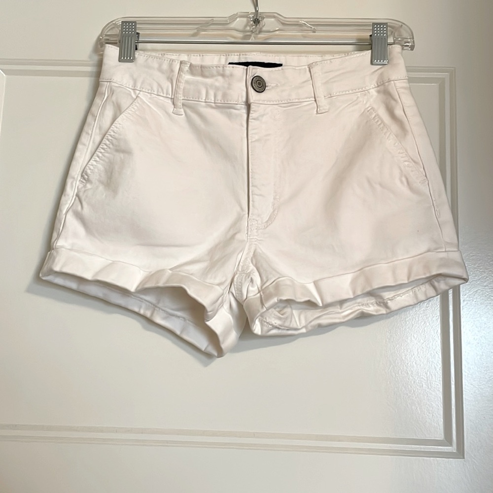 White Never Worn Jean shorts (size 2)